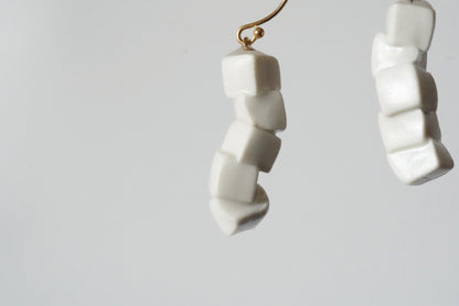 TOFUs earring / 5粒  5 grains